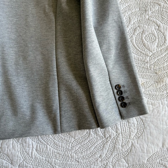 NWT - Ann Taylor - The Petite Hutton Blazer in Double Knit - Light Gray - Picture 11 of 13